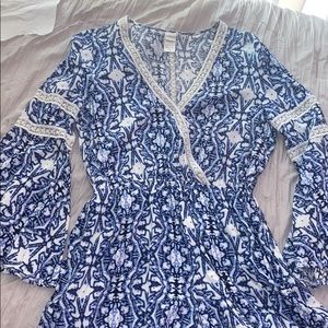 L*SPACE Blue and White Long sleeve Romper✨